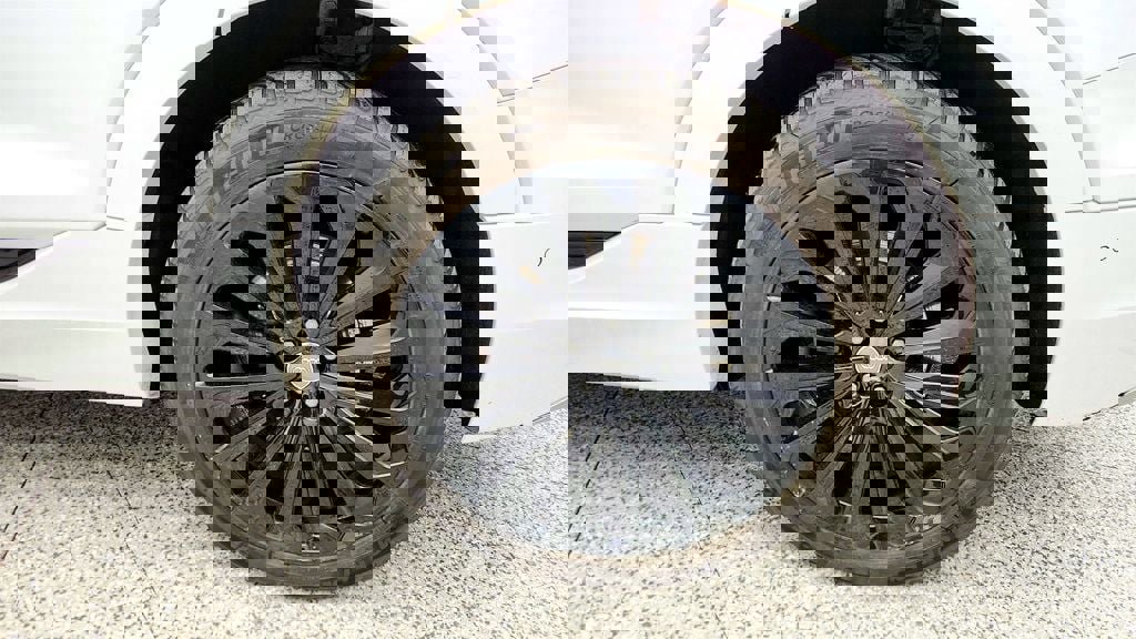 Used 2019 Audi e-tron Prestige w/ Prestige Package image 9