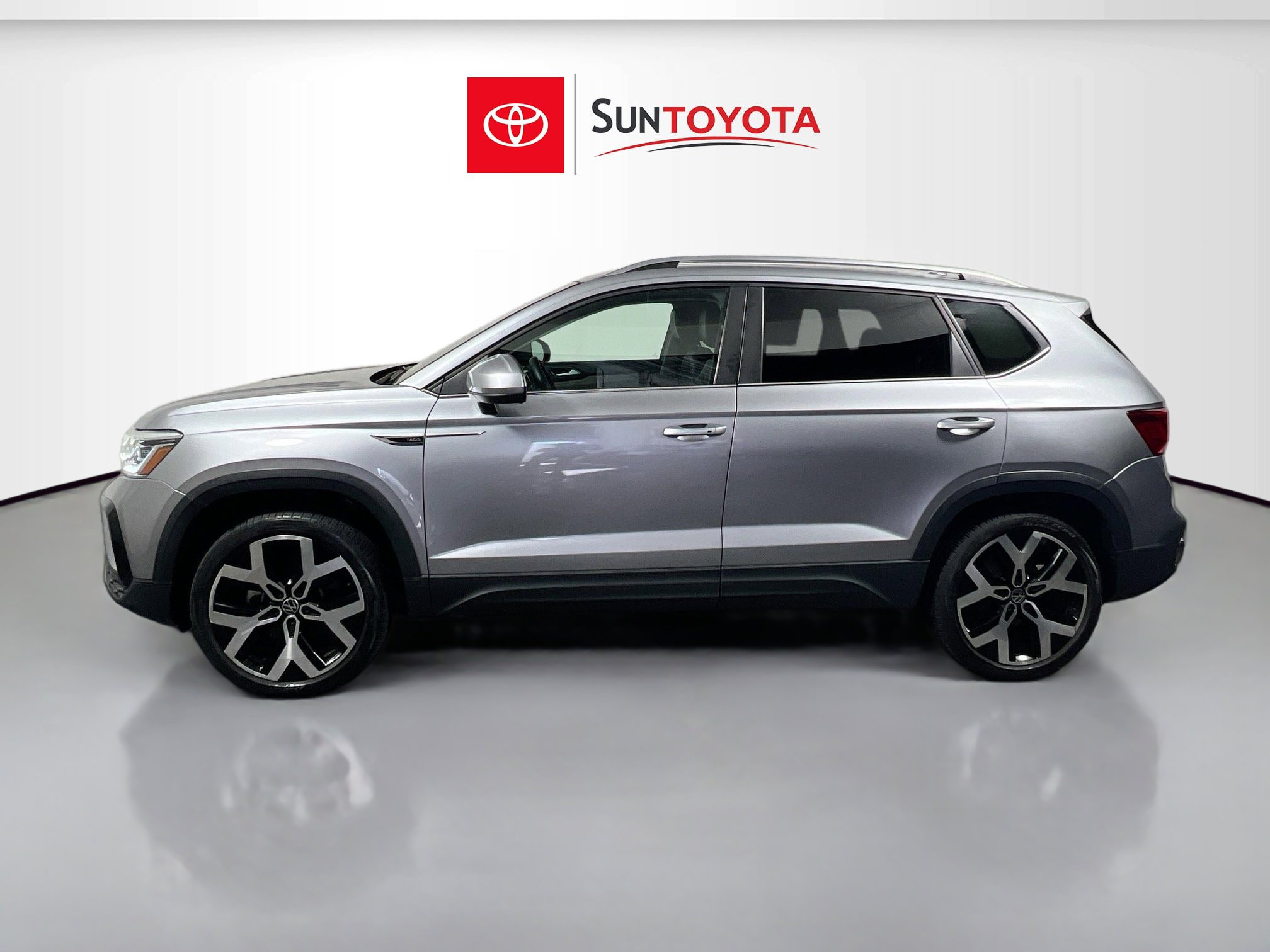 Used 2023 Volkswagen Taos SEL AWD/4WD image 7
