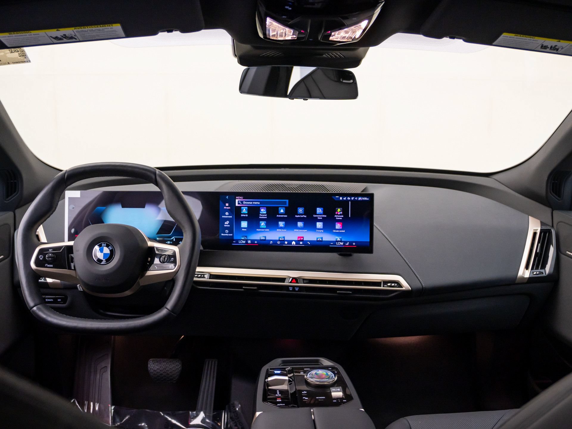 Certified 2026 BMW iX xDrive45 w/ Premium Package AWD/4WD image 10