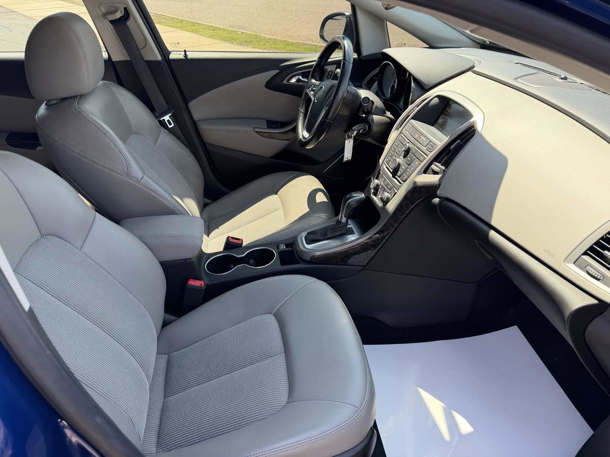 Used 2014 Buick Verano FWD image 17