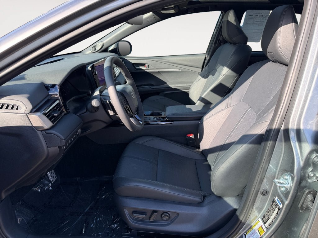 Used 2026 Toyota Camry XSE w/ Premium Plus Package FWD image 6
