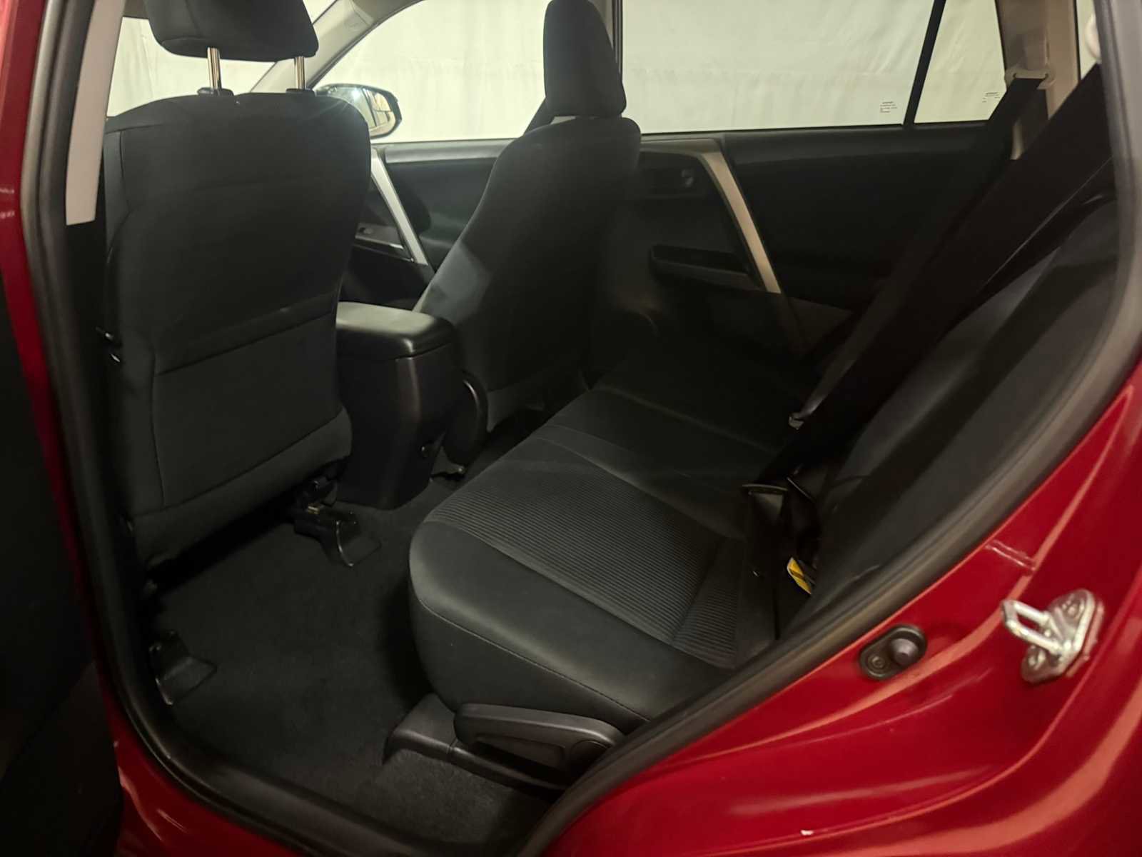 Used 2018 Toyota RAV4 LE w/ All Weather Liner Package image 22