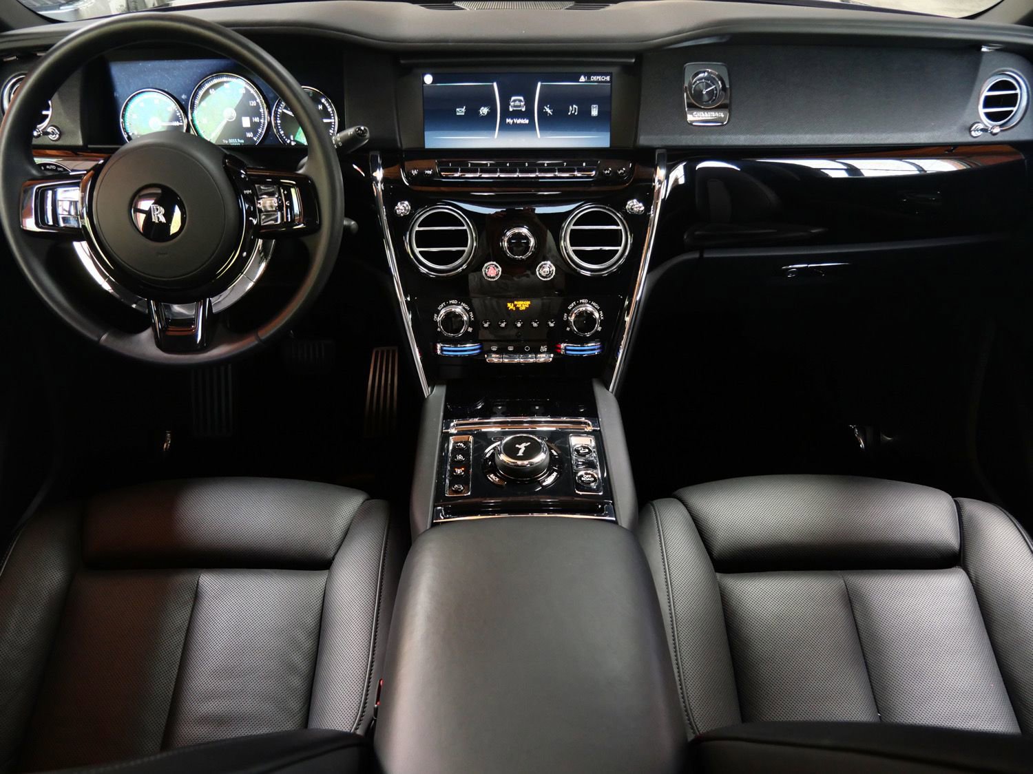 Certified 2022 Rolls-Royce Cullinan AWD/4WD image 4