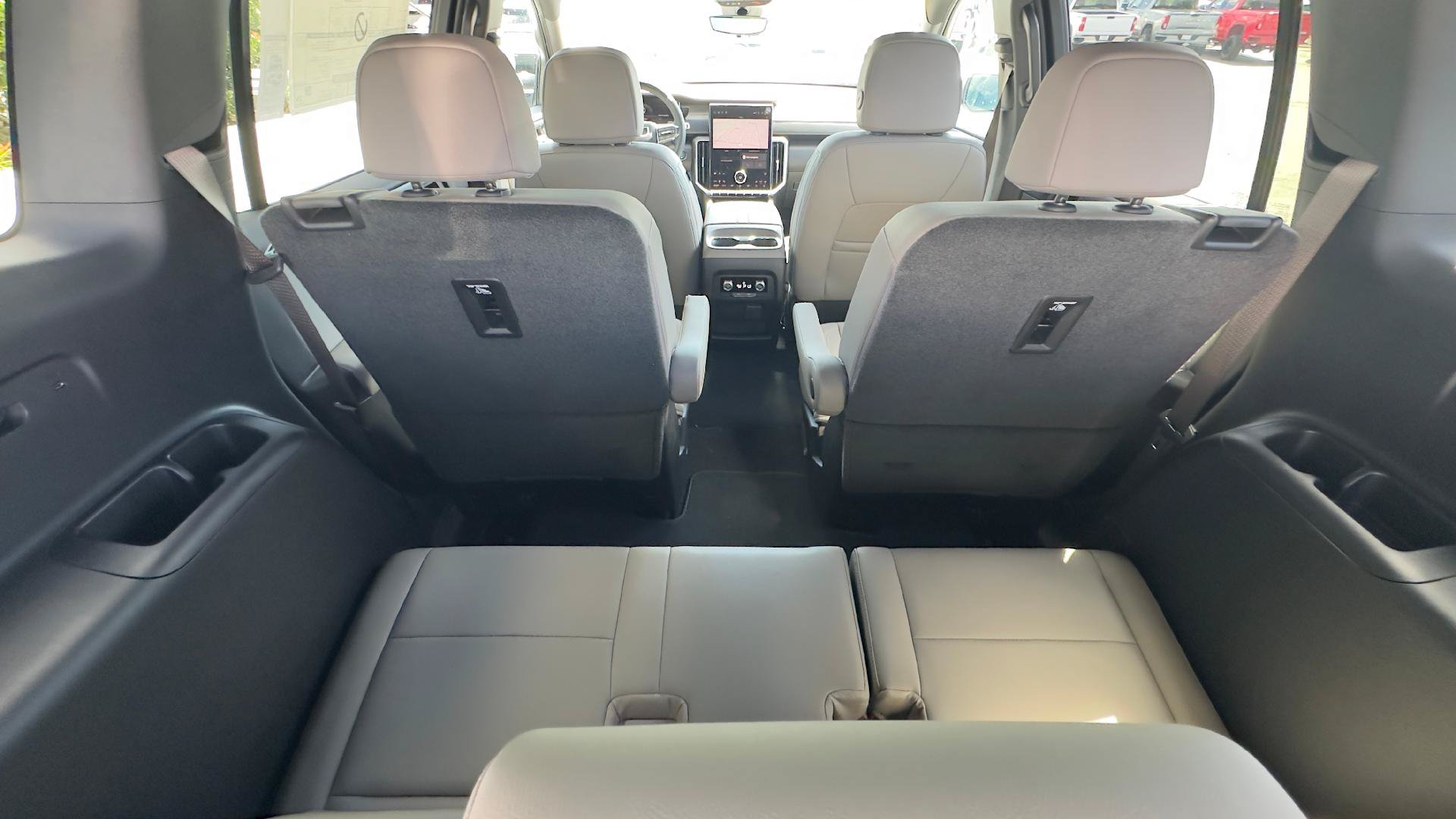 New 2026 GMC Acadia Elevation w/ Super Cruise Package AWD/4WD image 9