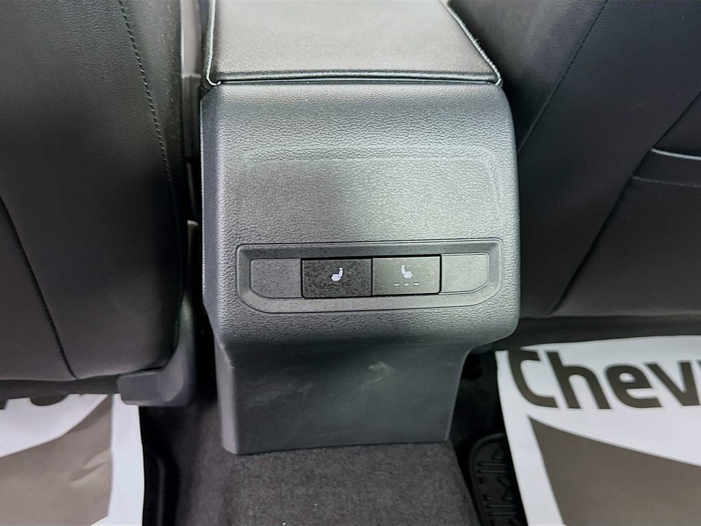 Used 2025 Volkswagen Jetta SEL FWD image 27
