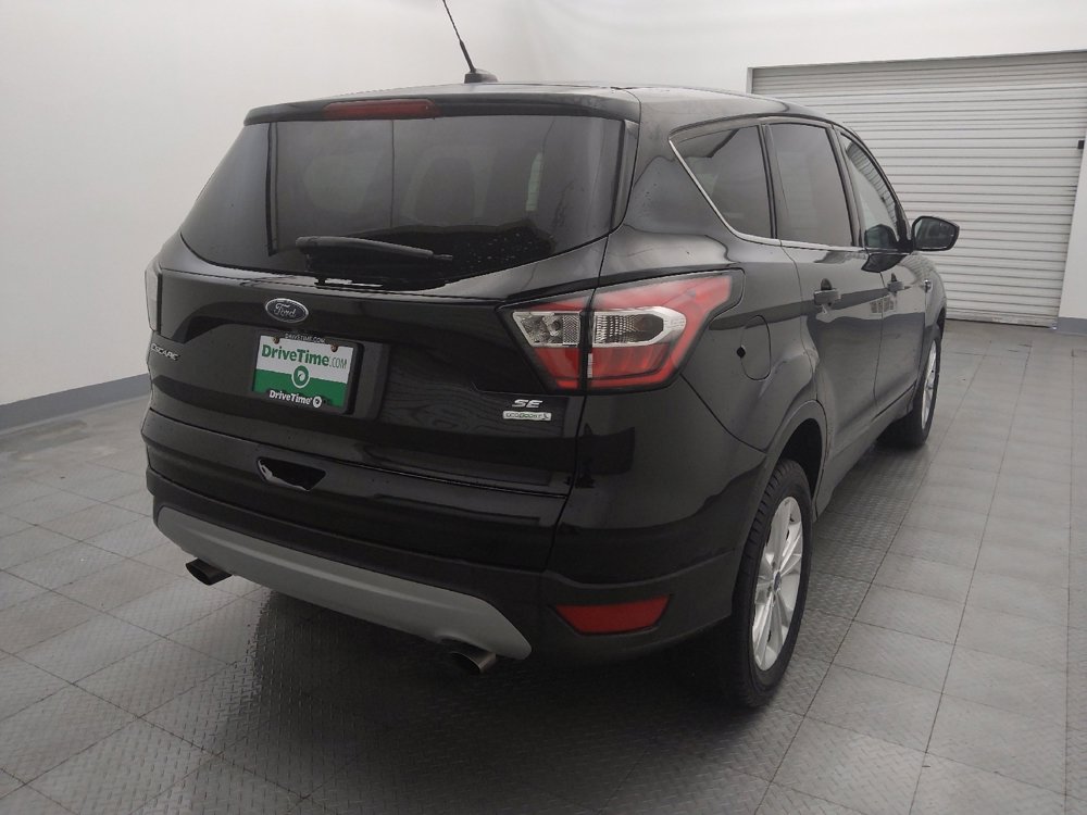 Used 2017 Ford Escape SE image 7