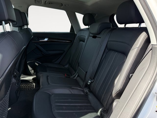 Used 2020 Audi Q5 2.0T Premium Plus w/ Premium Plus Package AWD/4WD image 13