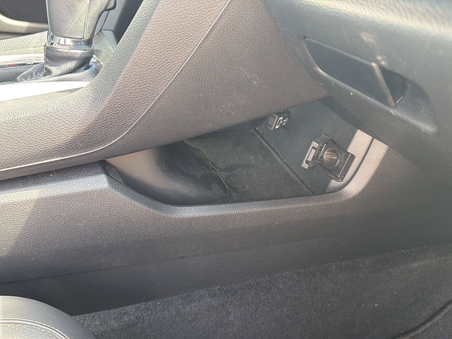 Used 2018 Honda Civic Touring image 17