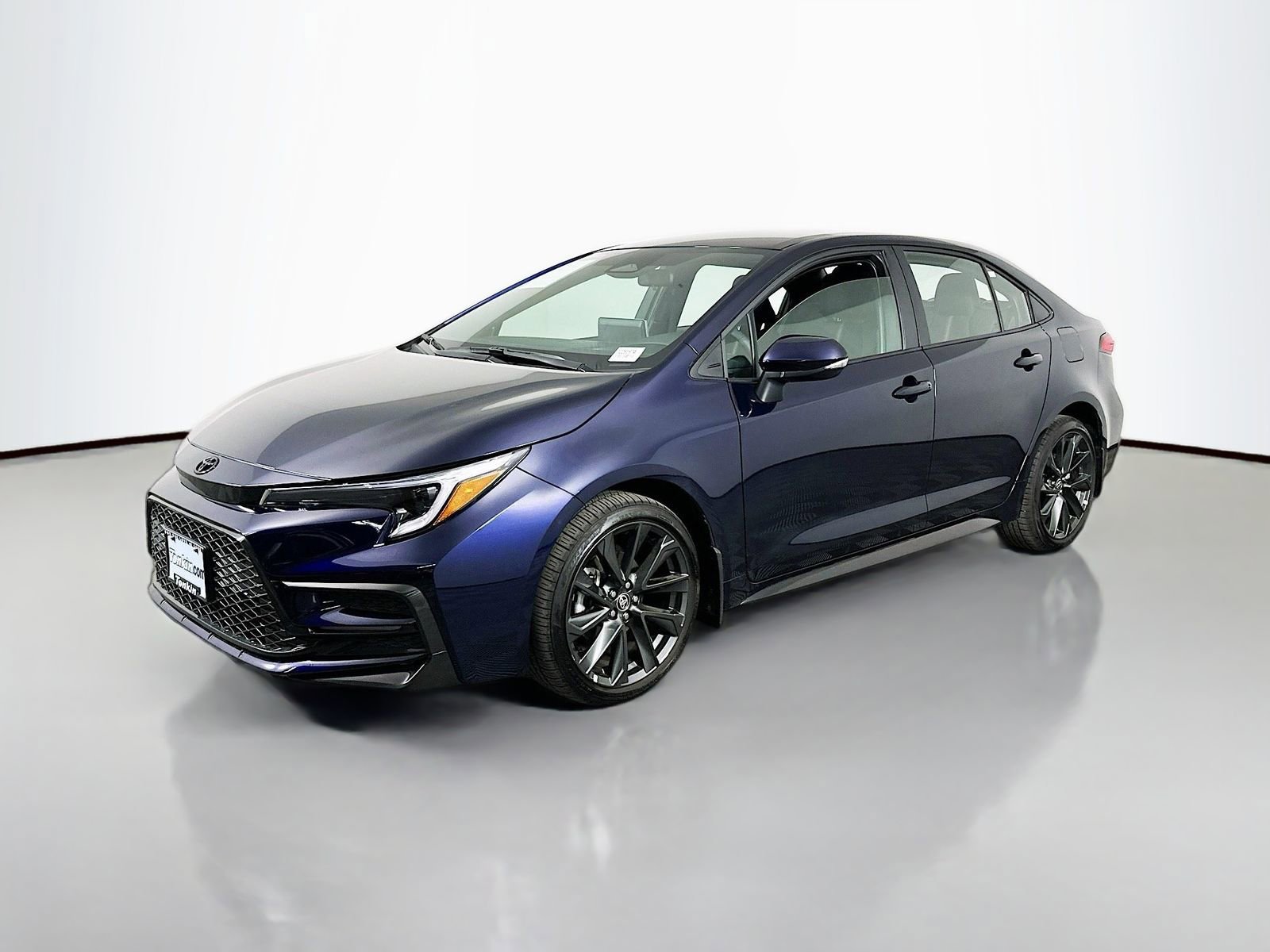 Certified 2026 Toyota Corolla SE w/ SE Package image 3