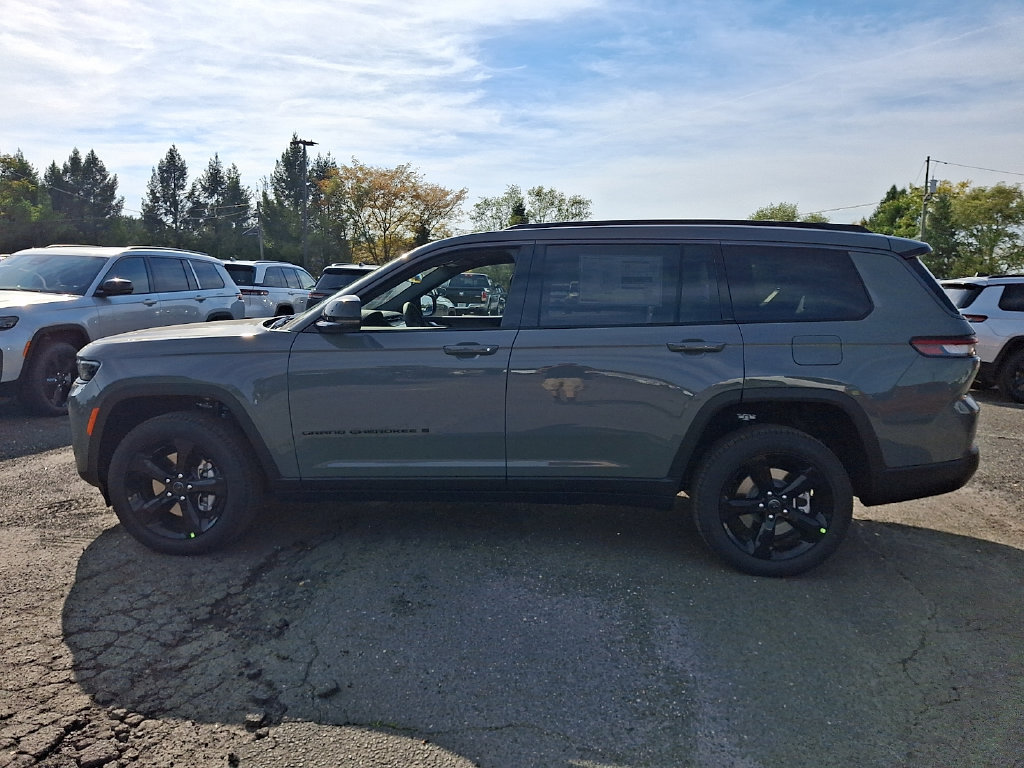 New 2027 Jeep Grand Cherokee L Limited AWD/4WD image 5