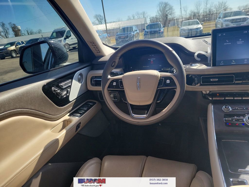 Used 2023 Lincoln Aviator Reserve w/ Equipment Group 201A image 9