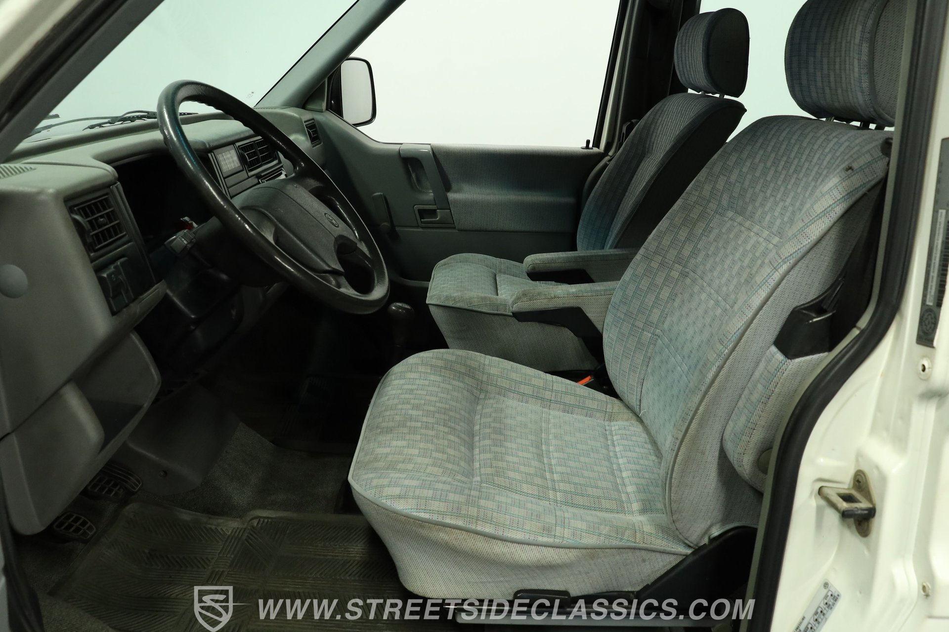 Used 1992 Volkswagen Eurovan Camper FWD image 33