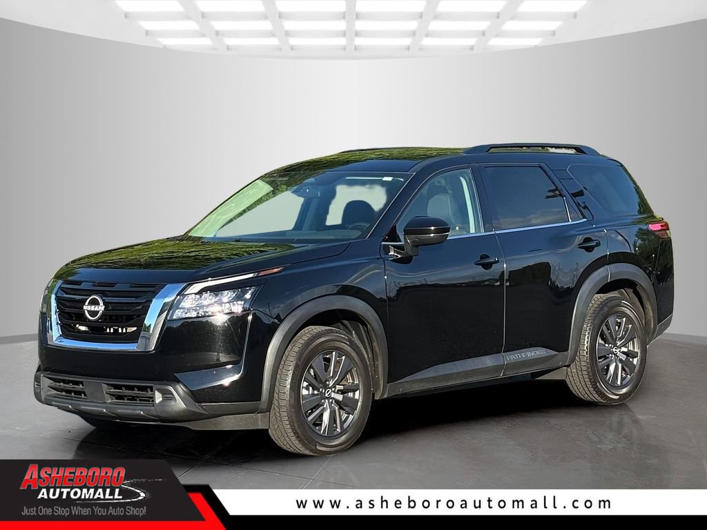 Used 2023 Nissan Pathfinder SV FWD image 1