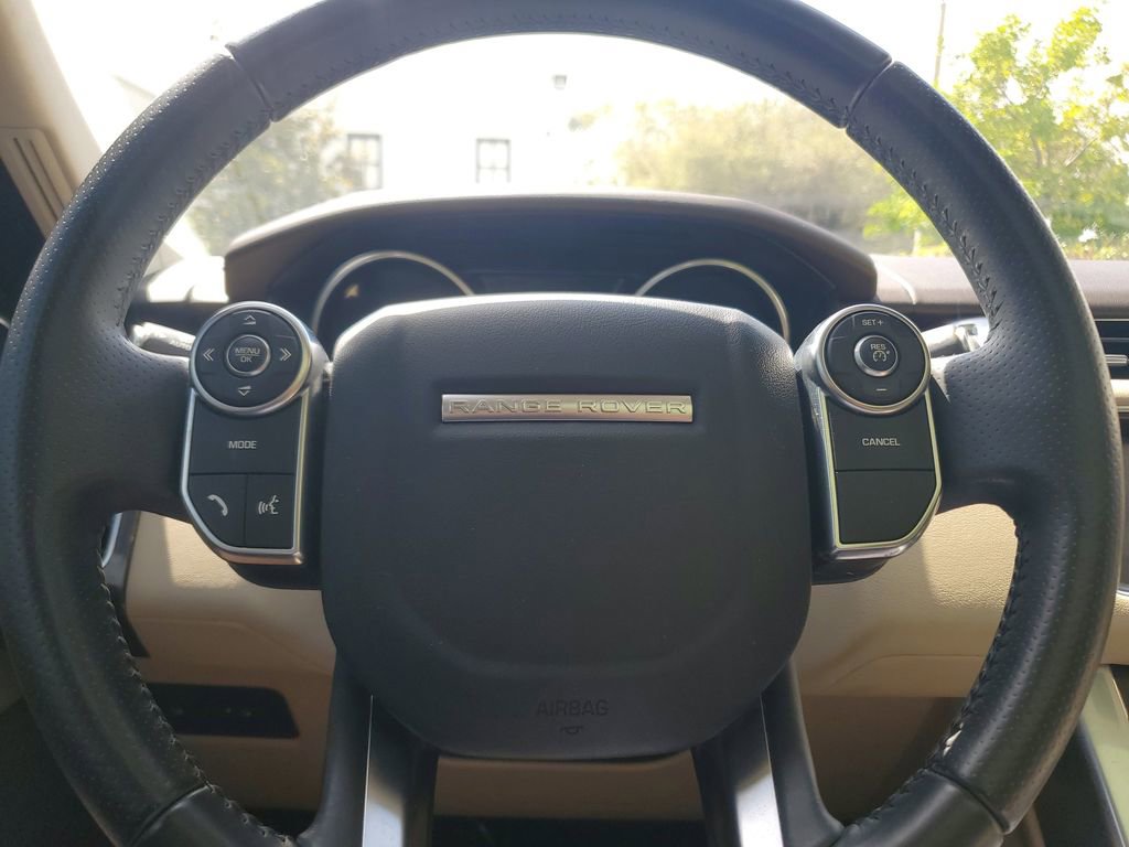 Used 2017 Land Rover Range Rover Sport SE image 26