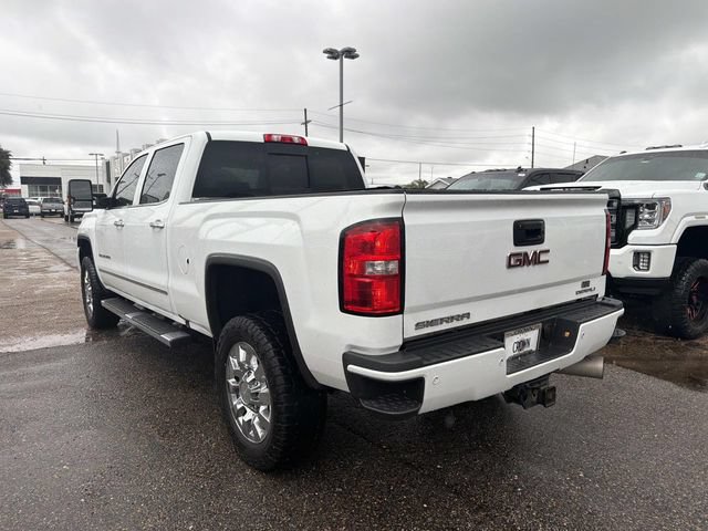 Used 2019 GMC Sierra 2500 Denali w/ Duramax Plus Package AWD/4WD image 9