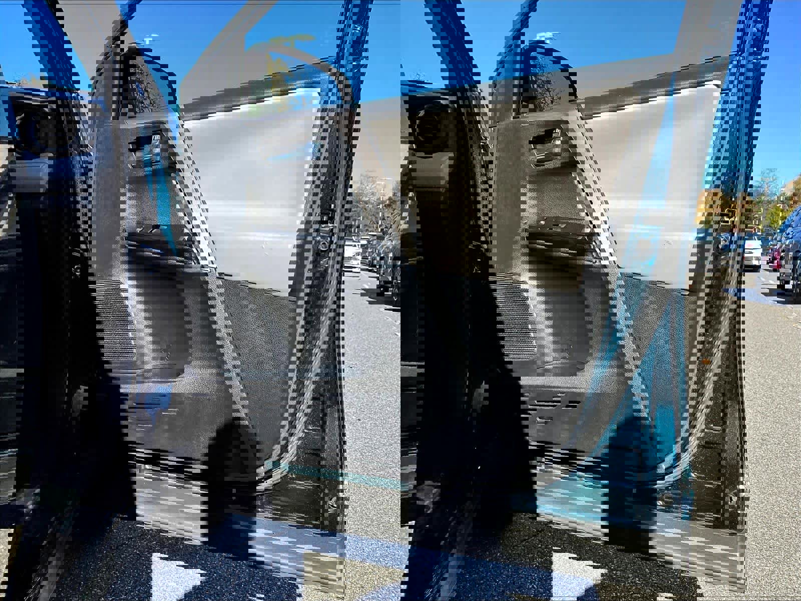 Used 2018 Toyota RAV4 Limited image 12