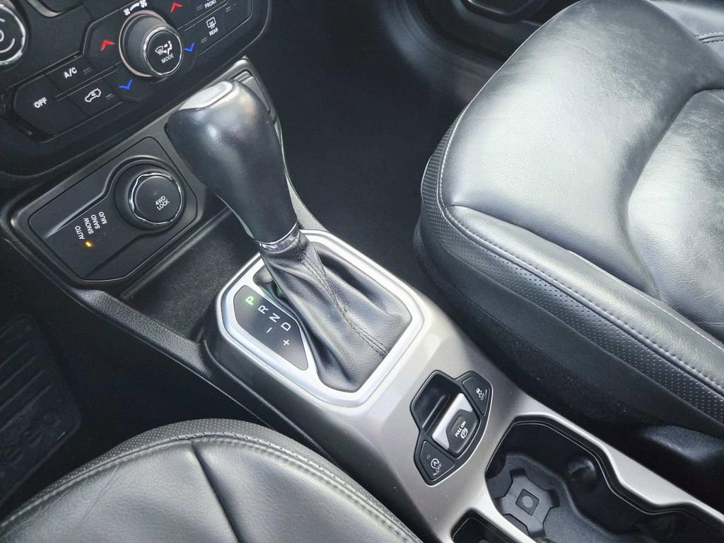 Used 2020 Jeep Renegade Limited image 34