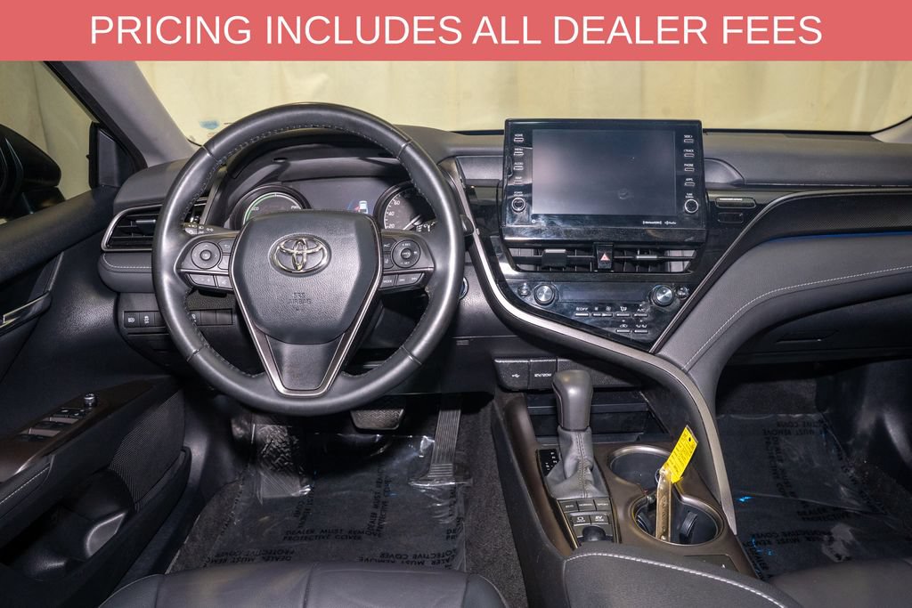 Certified 2022 Toyota Camry XSE FWD image 6