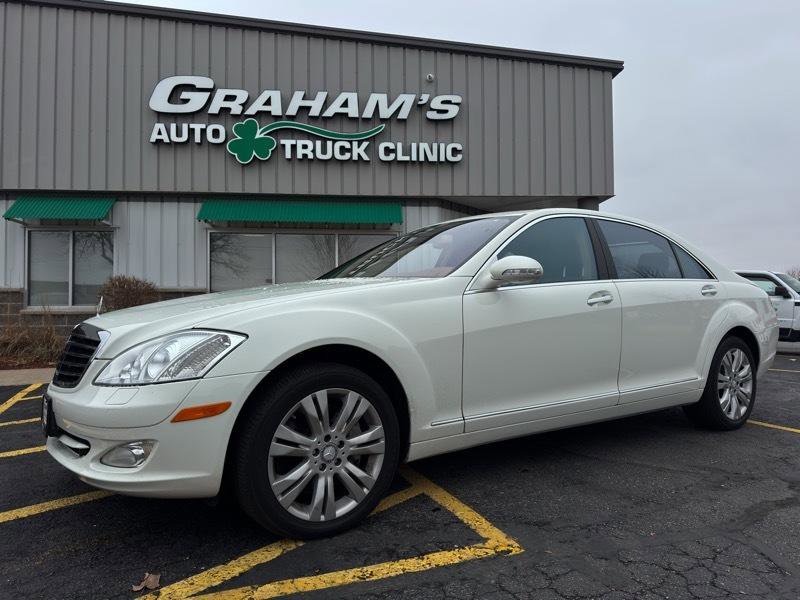 Used 2009 Mercedes-Benz S 550 4MATIC image 3