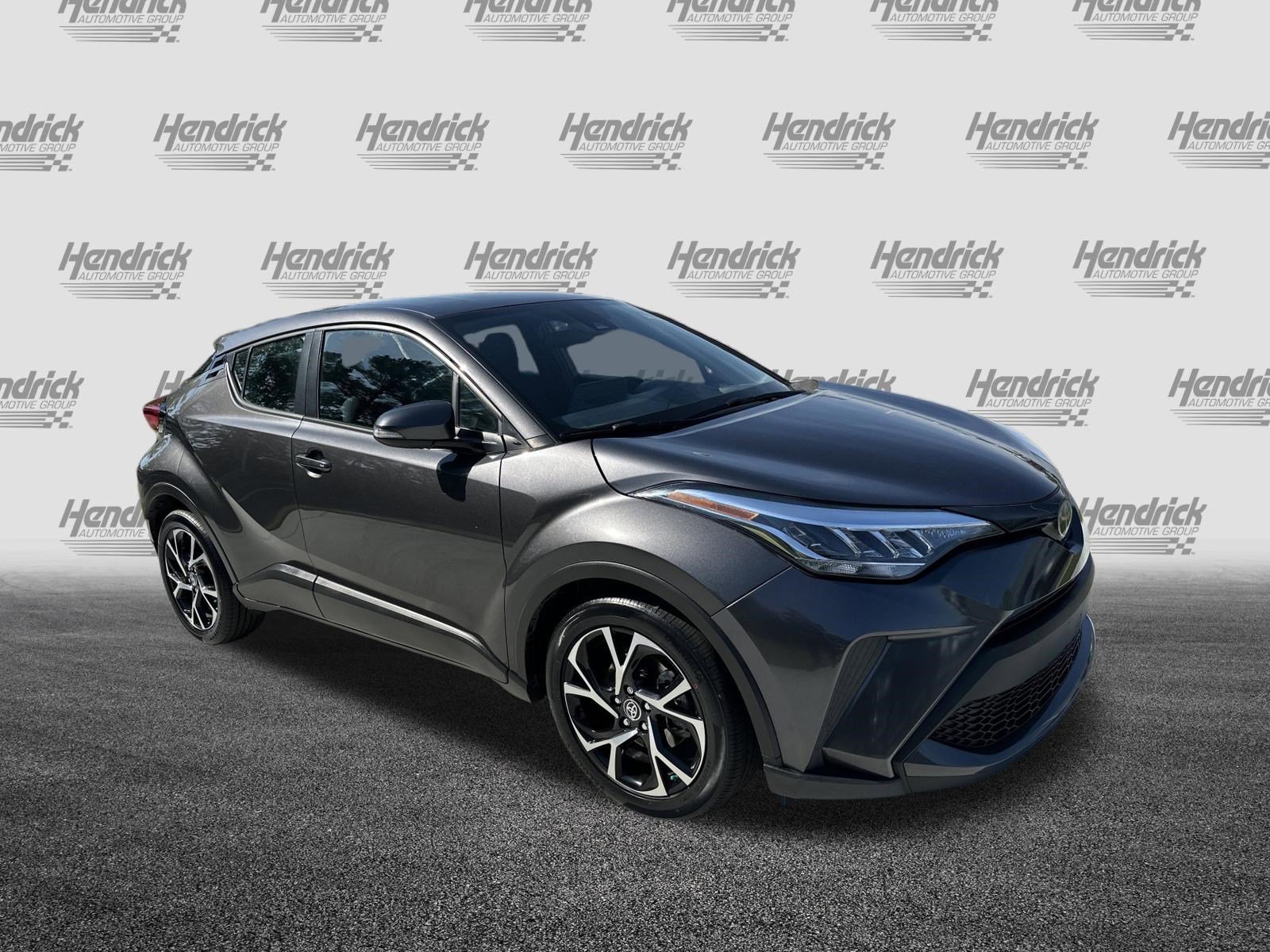 Used 2021 Toyota C-HR XLE FWD image 2