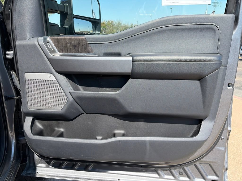 Used 2024 Ford F350 Lariat w/ Lariat Ultimate Package AWD/4WD image 11