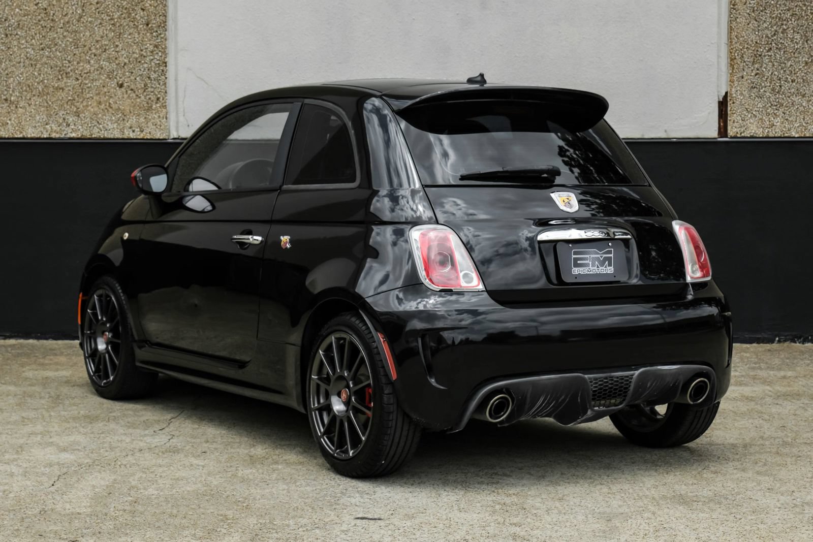Used 2012 FIAT 500 Abarth w/ Safety & Convenience Pkg FWD image 11
