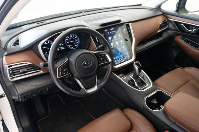 Used 2022 Subaru Outback Touring AWD/4WD image 3