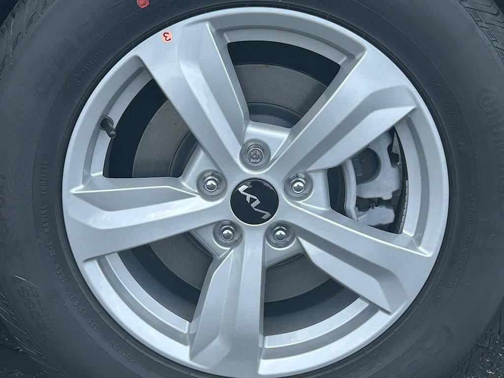 New 2025 Kia Sorento LX image 25