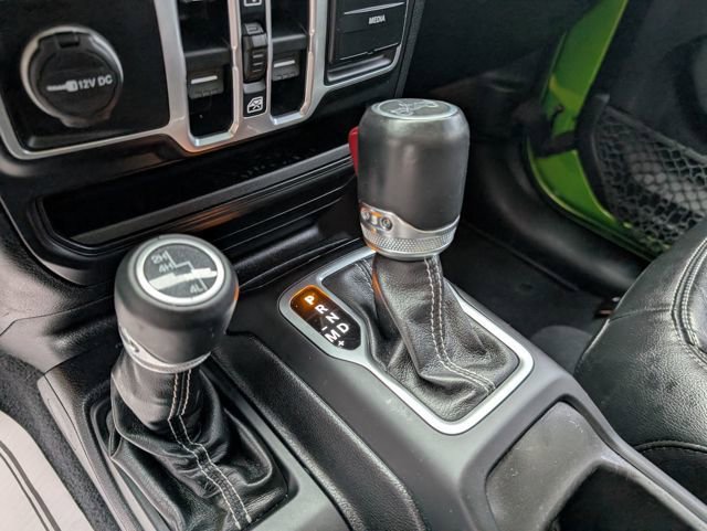 Used 2018 Jeep Wrangler Unlimited Sahara w/ Dual Top Group image 21