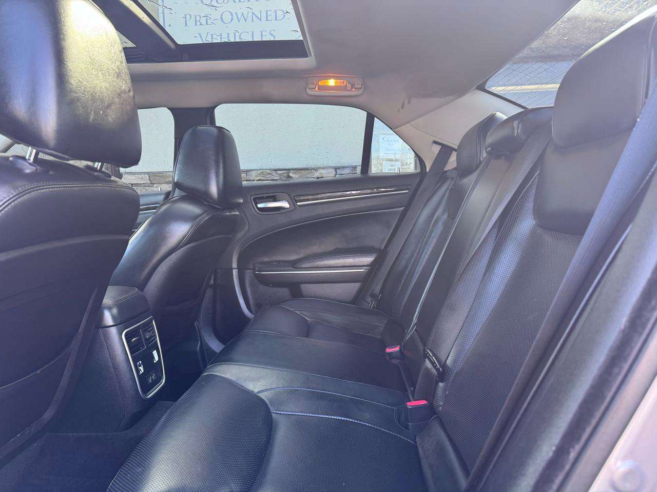 Used 2017 Chrysler 300 C w/ Safetytec Plus Group image 14
