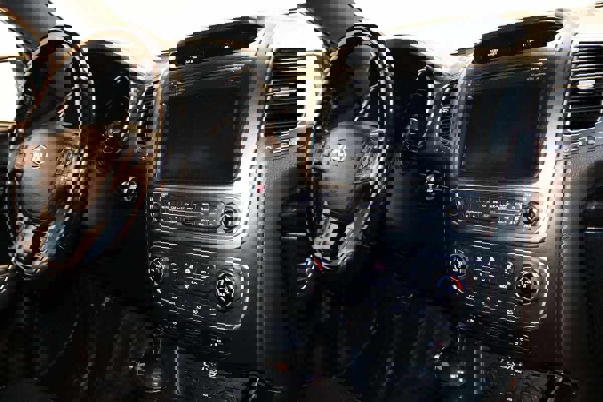 Used 2014 Kia Sorento SX w/ 3rd Row Package image 67