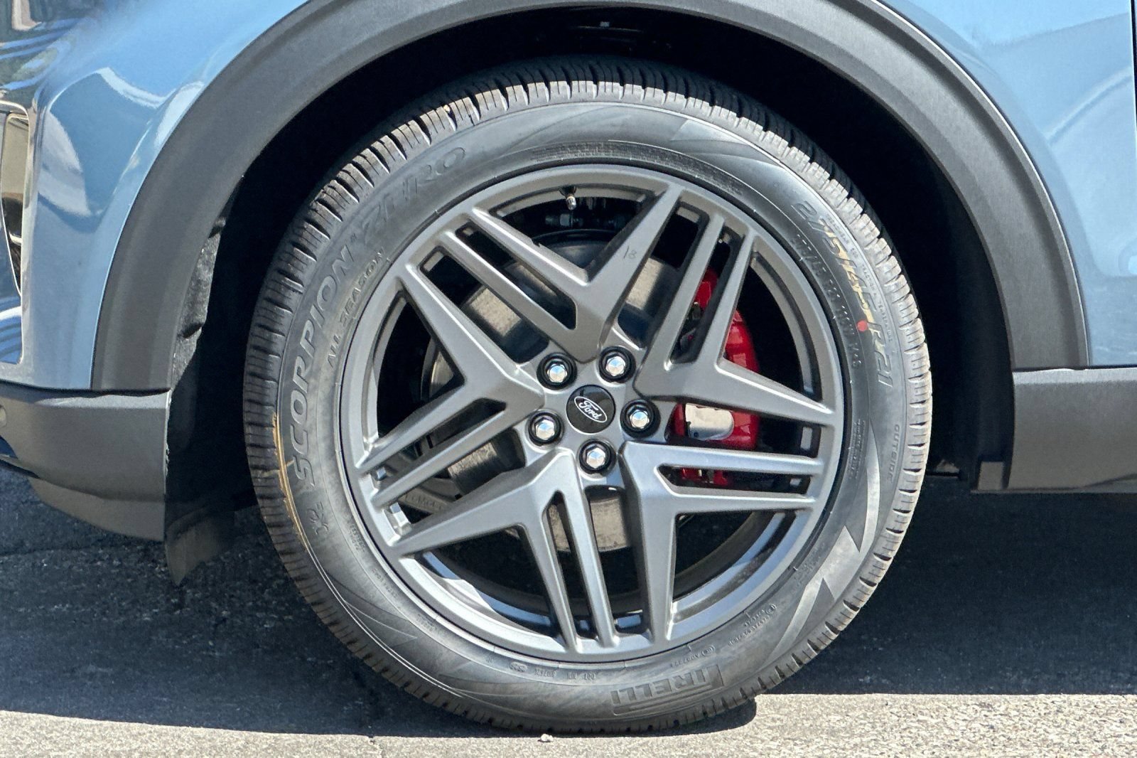 New 2026 Ford Explorer ST-Line w/ ST-Line Street Pack RWD image 27