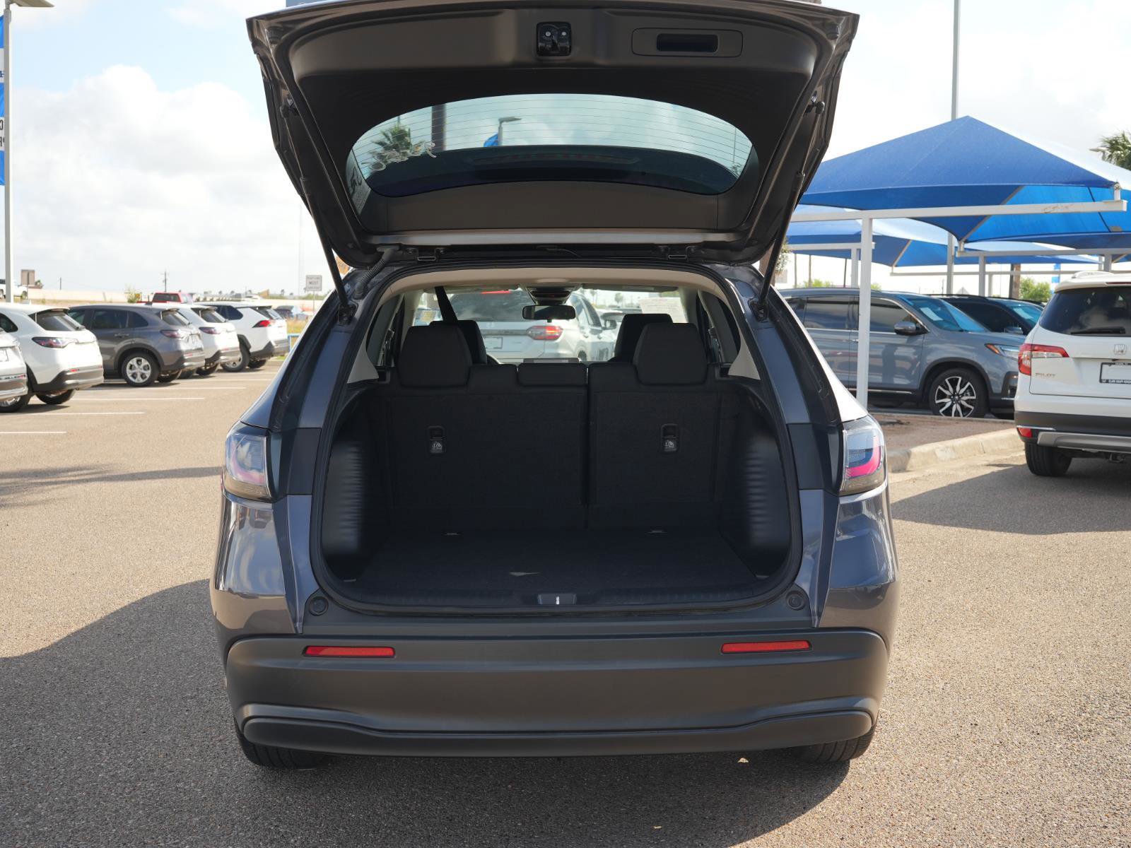 Used 2023 Honda HR-V LX image 7