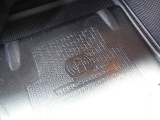 Used 2022 Dodge Durango R/T w/ Tow 'N Go Package AWD/4WD image 34