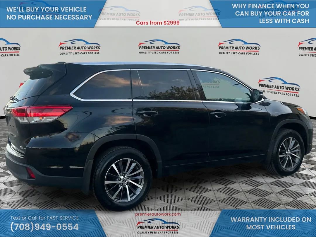 Used 2018 Toyota Highlander XLE image 4