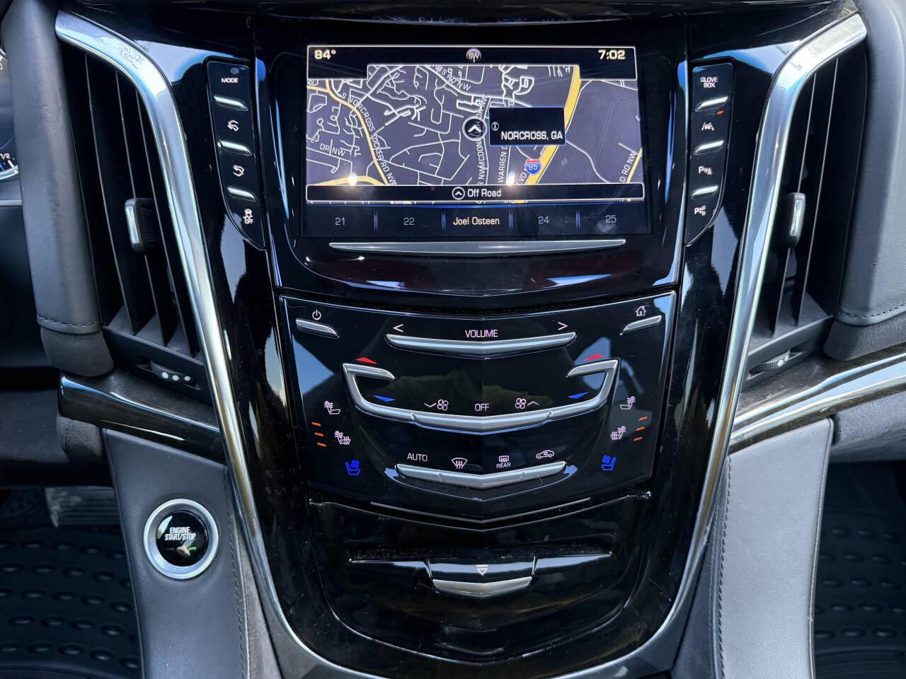 Used 2017 Cadillac Escalade ESV Platinum AWD/4WD image 32