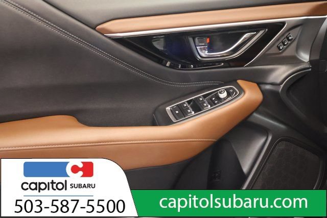 Used 2022 Subaru Outback Touring AWD/4WD image 11