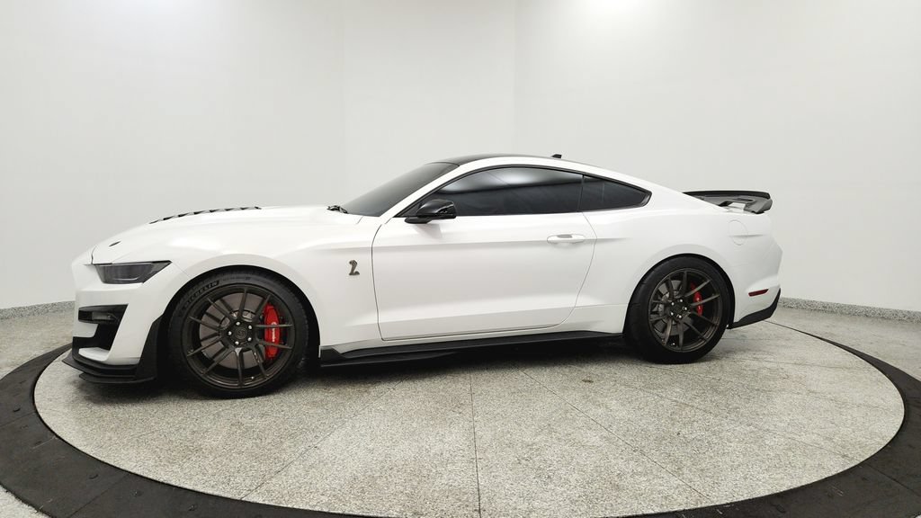 Used 2020 Ford Mustang Shelby GT500 w/ Technology Package RWD image 2