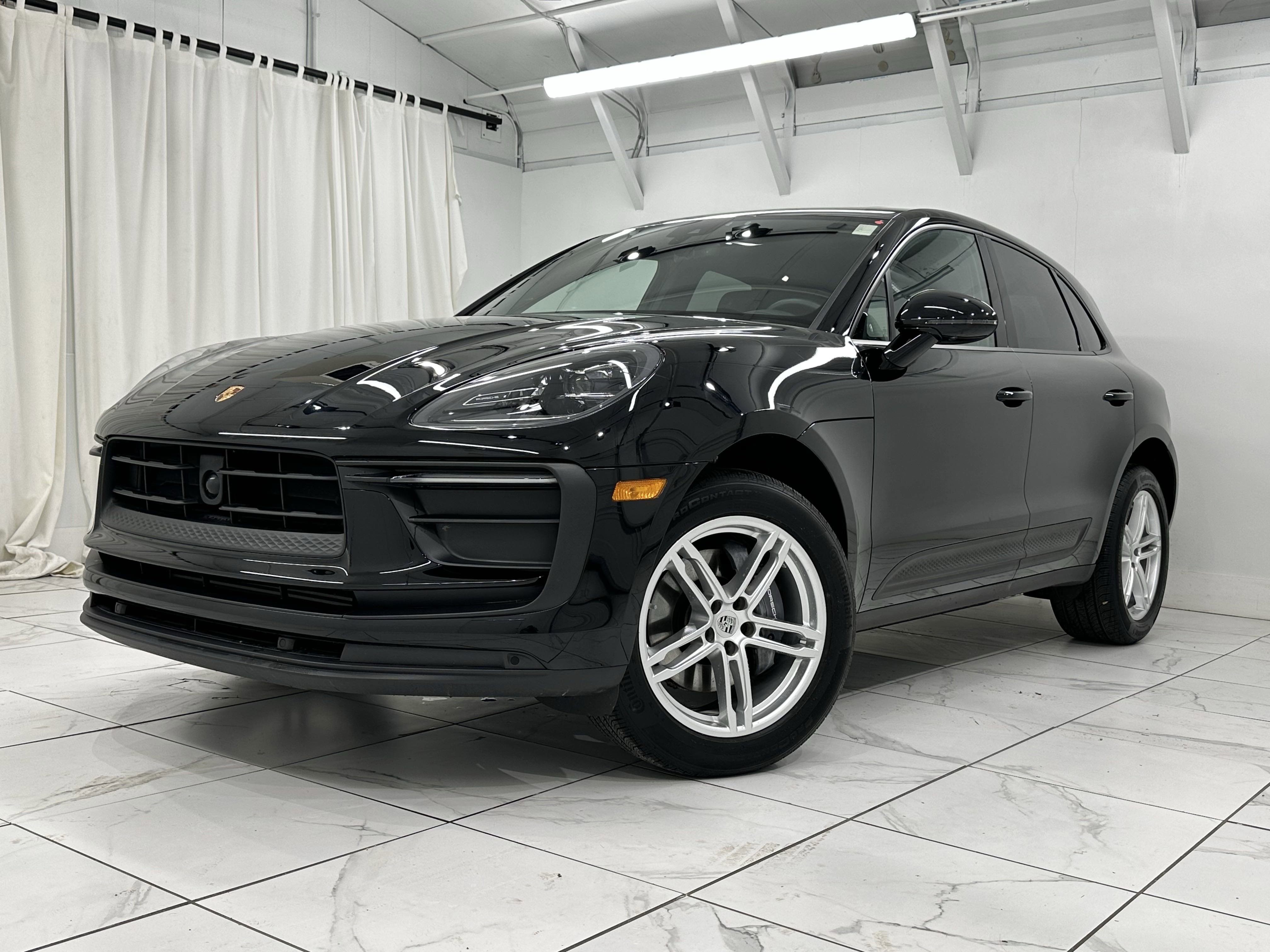 Certified 2024 Porsche Macan image 7