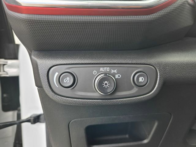 Used 2023 Chevrolet TrailBlazer RS w/ Convenience Package FWD image 19