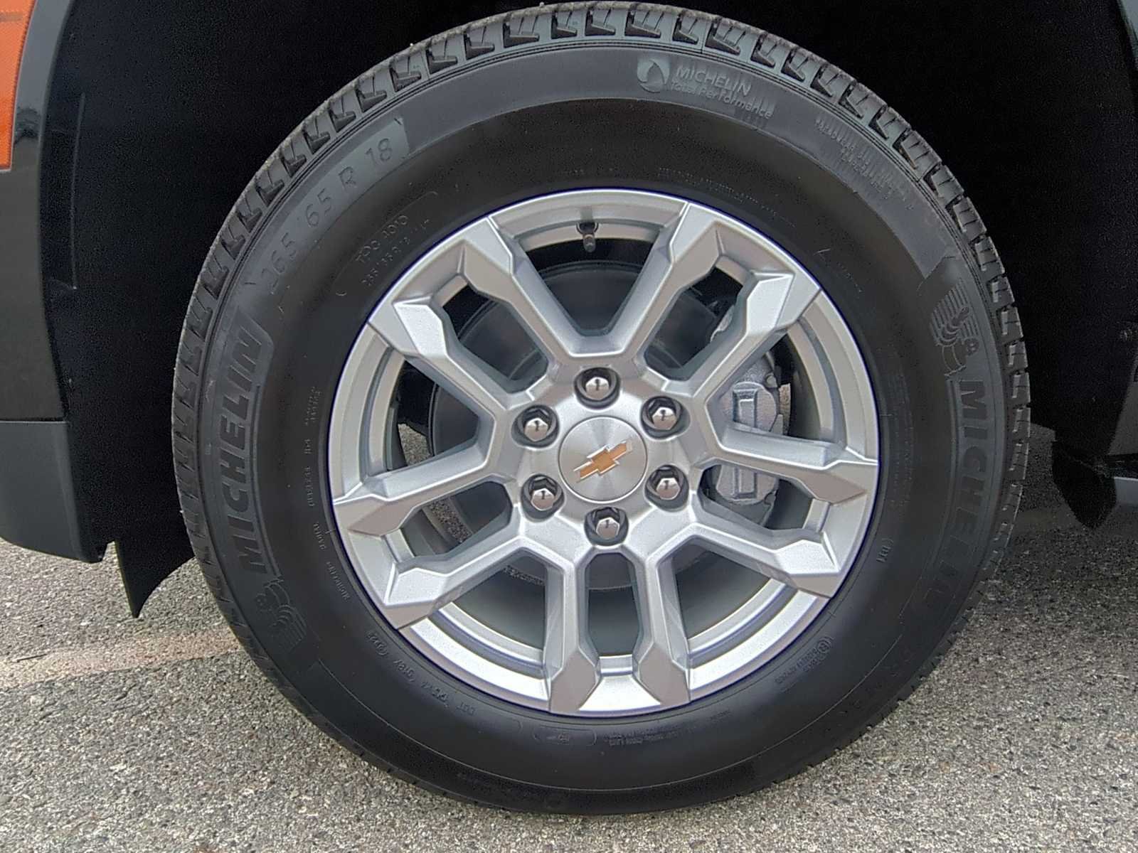 New 2026 Chevrolet Suburban LS AWD/4WD image 29