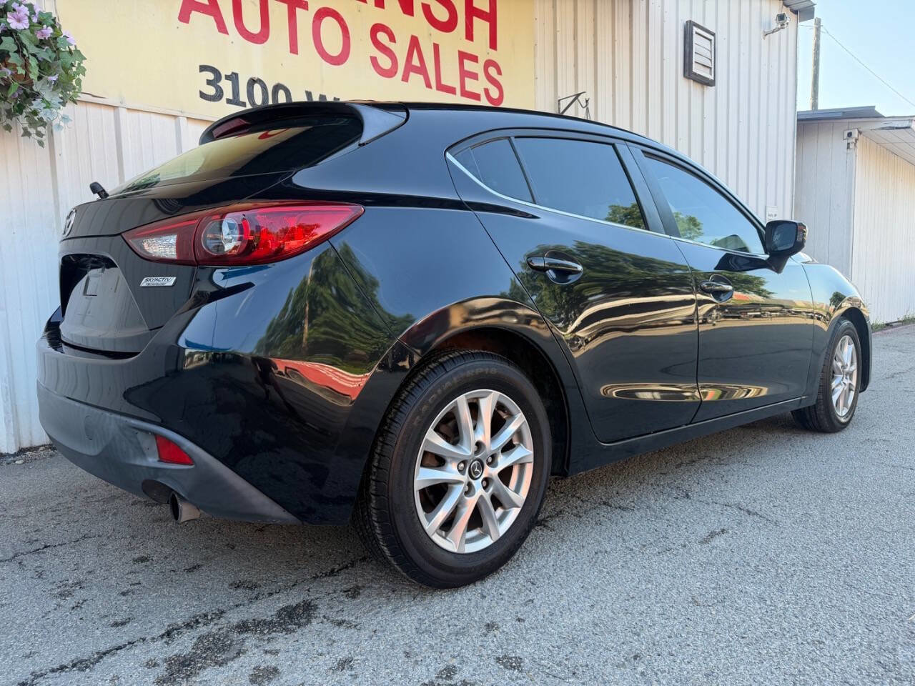 Used 2016 MAZDA MAZDA3 i Grand Touring FWD image 4