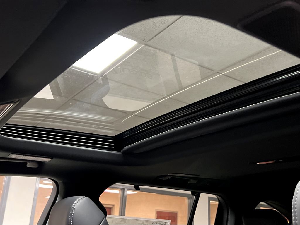 New 2026 Lexus LX 700h Luxury image 10