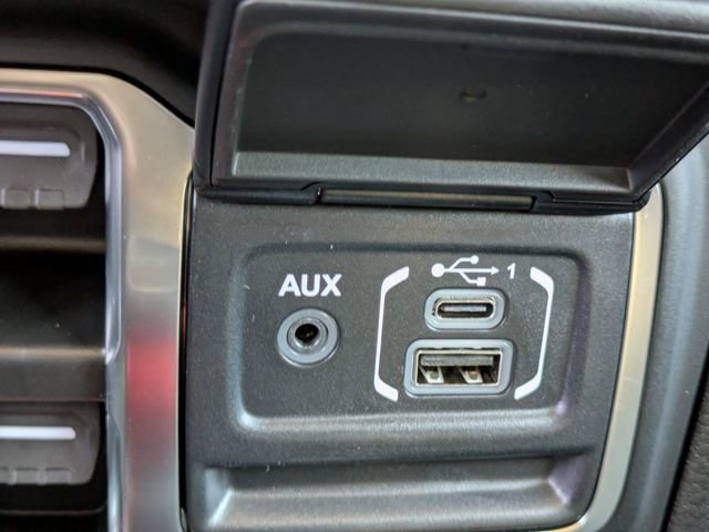 New 2026 Jeep Gladiator Mojave w/ Technology Group image 24