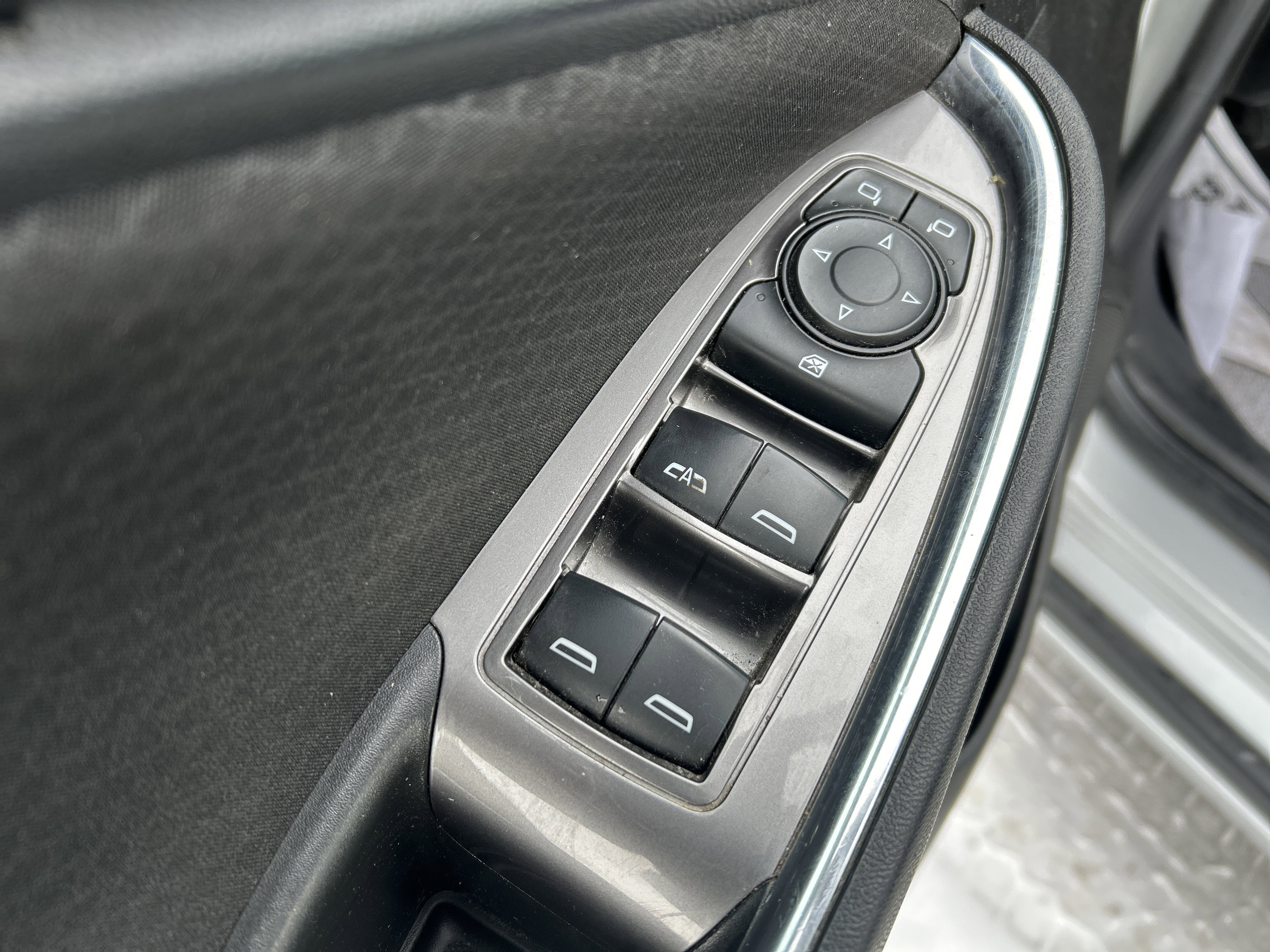 Used 2018 Chevrolet Malibu LT image 14