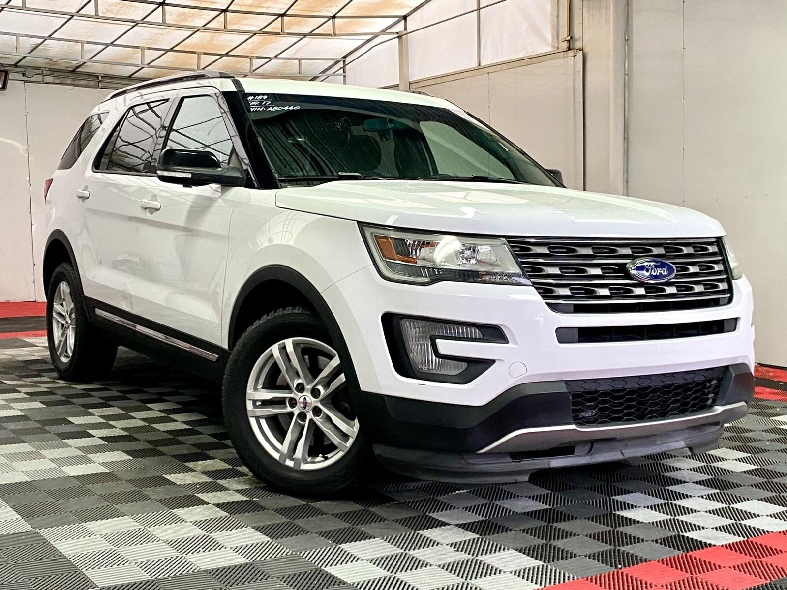 Used 2017 Ford Explorer XLT AWD/4WD video 1