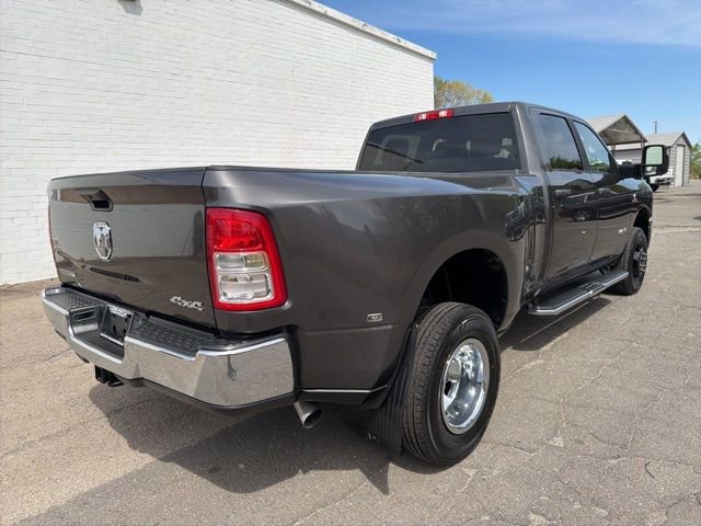 Used 2024 RAM 3500 Big Horn AWD/4WD image 2