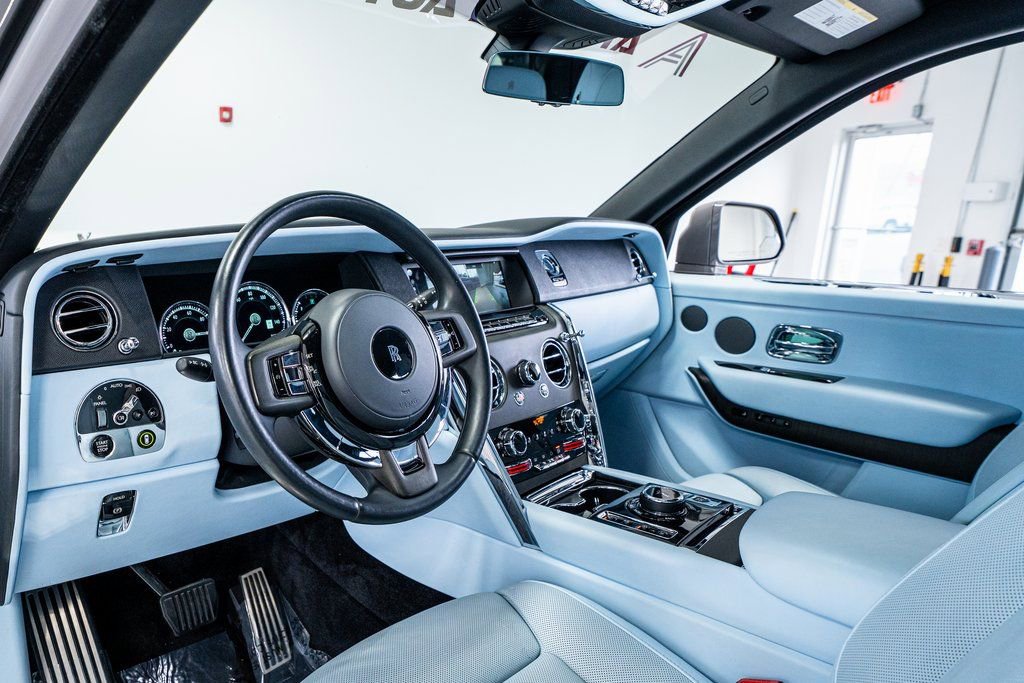 Used 2022 Rolls-Royce Cullinan image 40