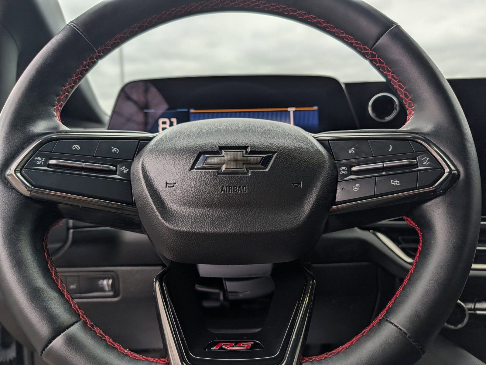 Used 2024 Chevrolet Equinox EV RS image 31