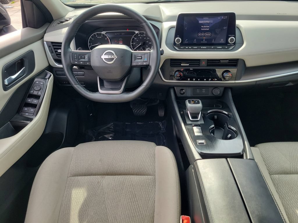 Certified 2025 Nissan Rogue SV FWD image 23